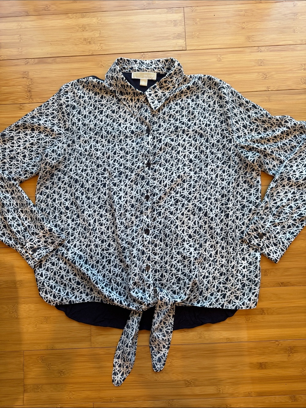 Michael Kors black & White Geometric Tie-Front Blouse women’s size XL